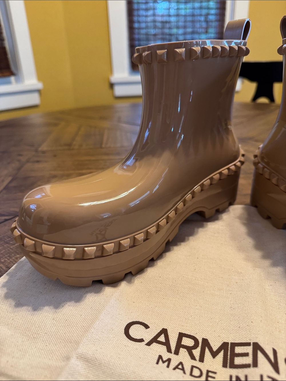 Carmen Sol Beige Patent Rain Ankle Boots - Picture 3 of 6